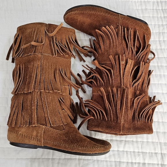 Minnetonka 3-Layer Fringe Boot Womens Size 5 - Picture 8 of 12